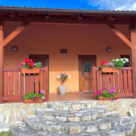 Slunny S Terasou A Zahradou Vakantiehuis