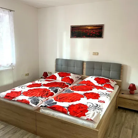 Vakantiehuis Slunny S Terasou A Zahradou
